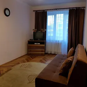 https://apartment-gospitalna-street-2.hotels-of-kiev.com