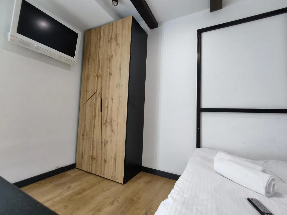 Kotlyarska Apartments contacts